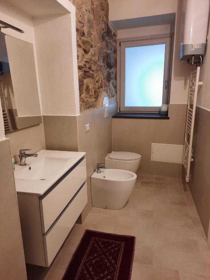Appartamento Su Palazzina Storica In Centro A Sant'Antioco Luaran gambar