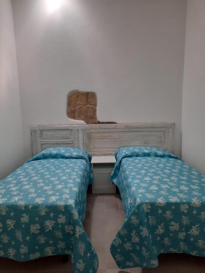 Appartamento Su Palazzina Storica In Centro A Sant'Antioco Luaran gambar