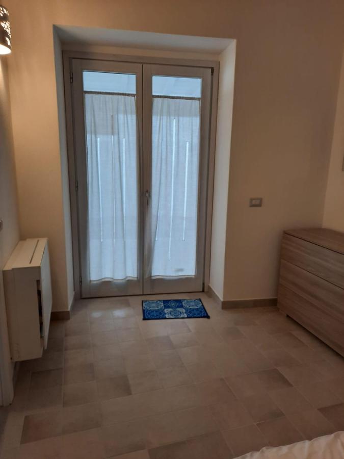 Appartamento Su Palazzina Storica In Centro A Sant'Antioco Luaran gambar